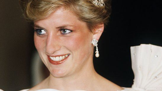 Romance sobre o príncipe Harry e Meghan Markle escala sua princesa Diana