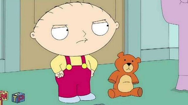 Imagem da notícia Uma Família da Pesada vai retratar sexualidade de Stewie em episódio com participação de Ian McKellen