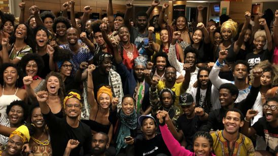 Imagem da notícia Pantera Negra: Produtora cultural descreve experiência de assistir ao filme ao lado de outros 100 negros em “rolezinho” por shopping do Rio