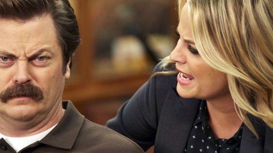 Imagem da notícia Amy Poehler e Nick Offerman vão reprisar parceria de Parks and Recreation para apresentar novo programa de competição