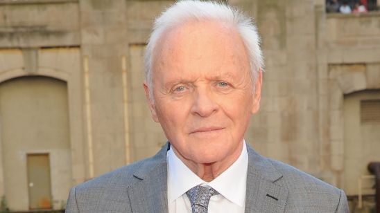Imagem da notícia Anthony Hopkins estampa primeira imagem da moderna adaptação de Rei Lear