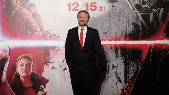 Imagem da notícia Rian Johnson afirma que críticas a Os Últimos Jedi não vão abalar nova trilogia Star Wars