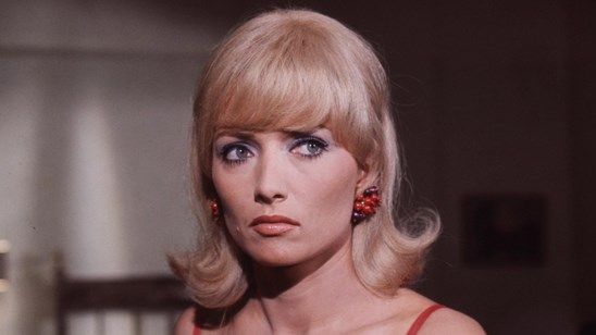 Imagem da notícia Stéphane Audran, estrela de A Festa de Babete, morre aos 85 anos