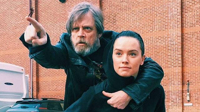 Mark Hamill diz que Luke adoraria ser pai de Rey