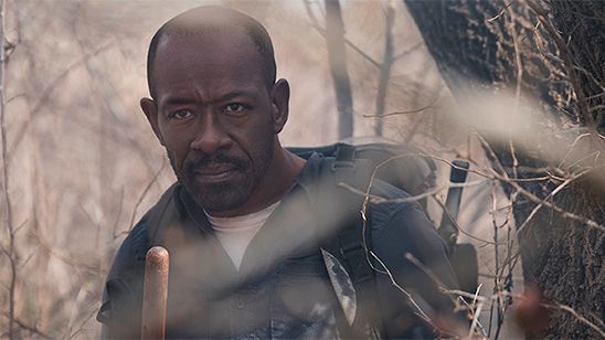 Imagem da notícia Fear the Walking Dead: Lennie James fala sobre estrelar o crossover que "jamais aconteceria" com TWD (Entrevista)