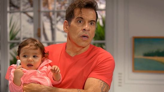 Imagem da notícia Não Se Aceitam Devoluções: Leandro Hassum é surpreendido com uma bebê à porta em nova cena (Exclusivo)