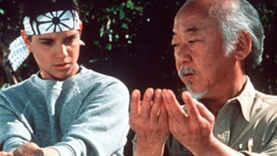 Imagem da notícia Cobra Kai: Série baseada em Karate Kid terá homenagens e cenas inéditas com o Senhor Miyagi