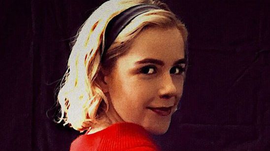 Imagem da notícia Reboot de Sabrina, Aprendiz de Feiticeira ganha título e primeira imagem oficial da protagonista