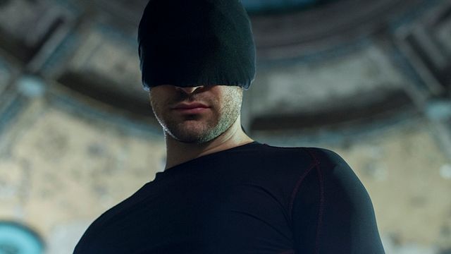 Imagem da notícia Demolidor: Matt Murdock voltará a usar o traje preto na terceira temporada