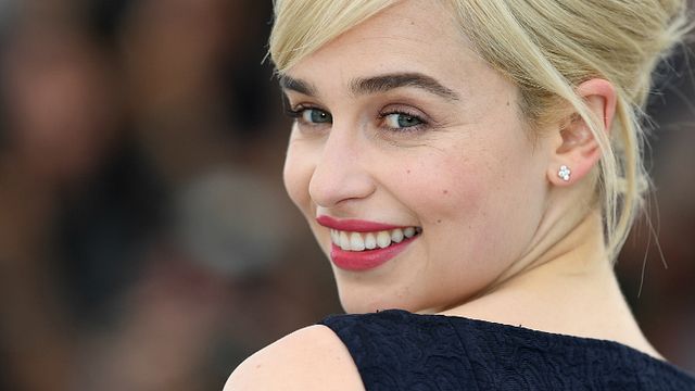 Imagem da notícia Emilia Clarke nega ter recusado papel em Cinquenta Tons de Cinza por causa de cenas de nudez