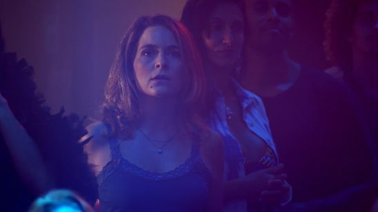 Imagem da notícia Claudia Abreu interpreta taxista que se faz de detetive em trailer do suspense Berenice Procura