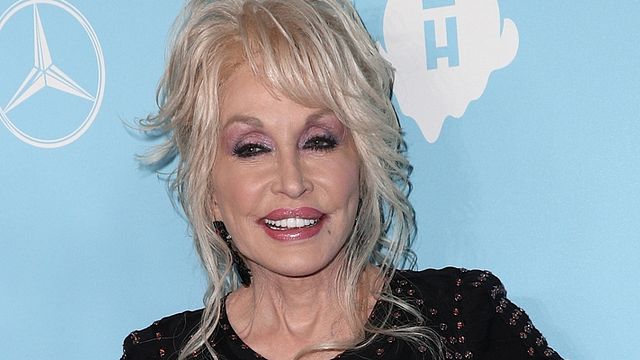 Imagem da notícia Netflix produz série antológica baseada nas canções de Dolly Parton