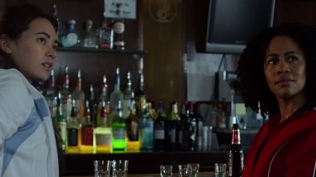 Imagem da notícia Luke Cage: Misty Knight e Colleen Wing quebram tudo em novo clipe da segunda temporada