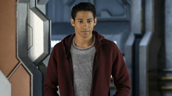 Imagem da notícia Legends of Tomorrow: Keiynan Lonsdale, o Kid Flash, abandona o elenco regular