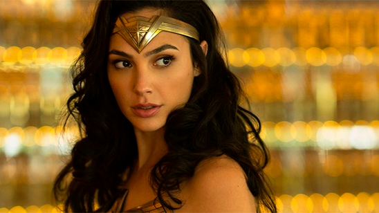 Imagem da notícia Mulher-Maravilha 1984: Gal Gadot divulga primeira imagem com o uniforme da heroína no novo filme