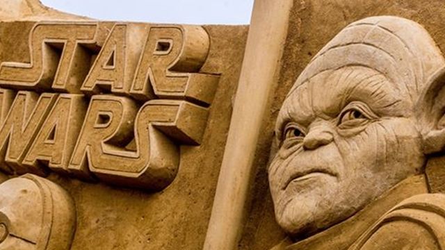 Personagens da Disney, Pixar e Marvel viram imponentes esculturas de areia em festival