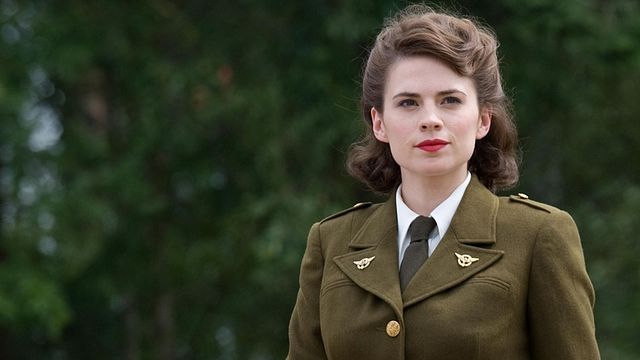 Imagem da notícia Vingadores - Guerra Infinita: Hayley Atwell conta como Peggy Carter teria lidado com Thanos