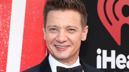 Imagem da notícia Spawn: Jeremy Renner negocia papel de destaque no filme estrelado por Jamie Foxx