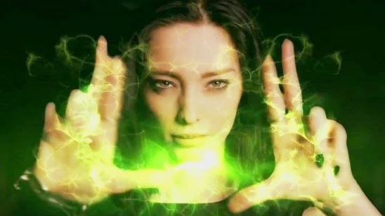 Imagem da notícia The Gifted: Polaris tem um parto complicado em foto inédita da 2ª temporada