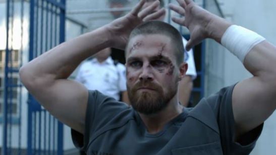 Comic-Con 2018: Trailer da 7ª temporada de Arrow traz Oliver Queen sofrendo na cadeia