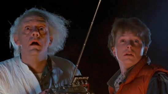 Imagem da notícia De Volta para o Futuro: Michael J. Fox e elenco se reúnem em foto