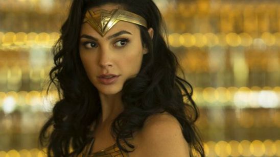 Imagem da notícia Mulher-Maravilha 1984: Gal Gadot e cia. fazem homenagem a Clube dos Cinco em nova foto