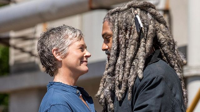 Imagem da notícia The Walking Dead: Fotos da nona temporada trazem clima de romance entre Carol e Ezekiel