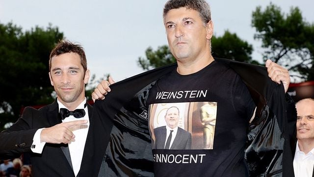 Imagem da notícia Festival de Veneza 2018: Diretor italiano usa camiseta em defesa de Harvey Weinstein no tapete vermelho