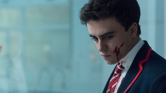 Imagem da notícia Elite: Mistério, dramas e um assassinato no trailer da nova série espanhola da Netflix