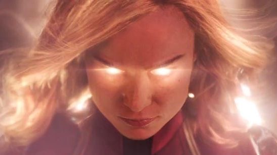 Imagem da notícia Capitã Marvel: Brie Larson responde a críticas de que não sorri tanto durante o trailer
