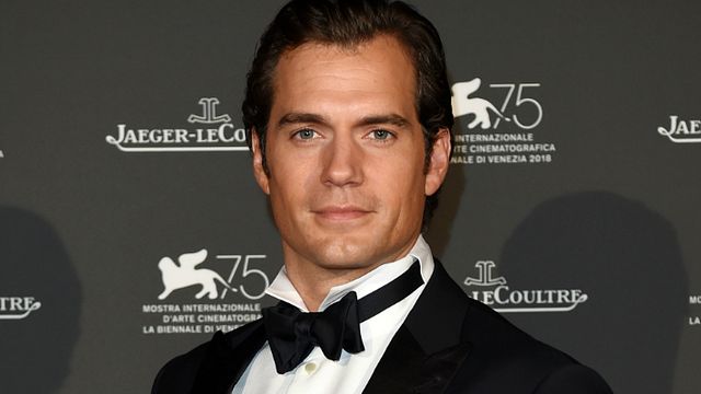 Imagem da notícia Henry Cavill está cotado para substituir Daniel Craig como James Bond (Rumor)