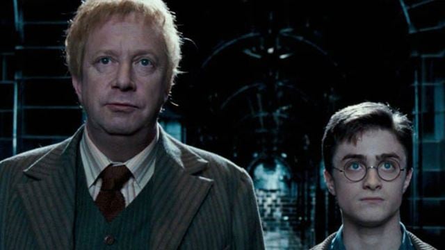 Mark Williams, o Sr. Weasley da saga Harry Potter, revela sua cena favorita da franquia (Exclusivo)