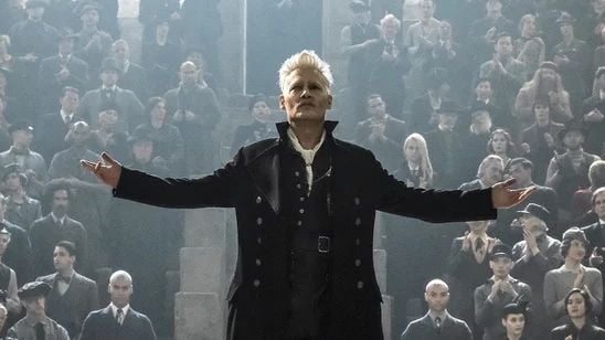 Animais Fantásticos: Johnny Depp revela que o vilão tem ciúmes de Newt em Os Crimes de Grindelwald