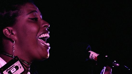 Imagem da notícia Artistas dão início a batalhas de poesia performática em cena inédita de SLAM: Voz de Levante (Exclusivo)
