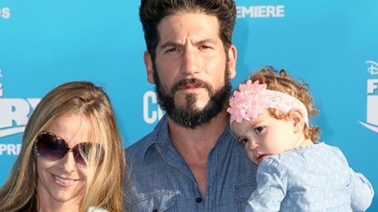 Jon Bernthal revela que desistiu de O Primeiro Homem após sua filha entrar em coma