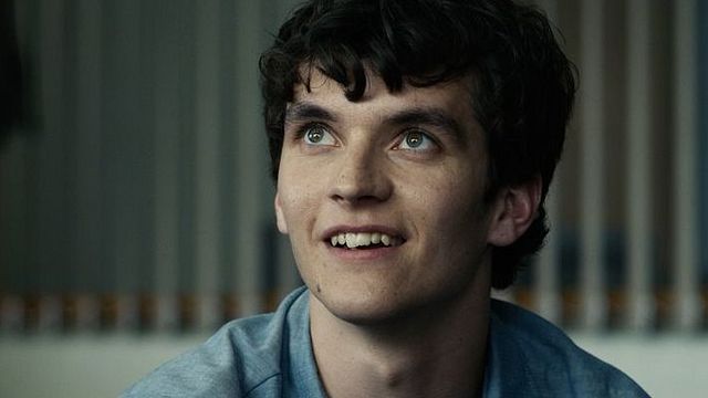 Imagem da notícia Black Mirror: Netflix revela caminho para cena extra de Bandersnatch