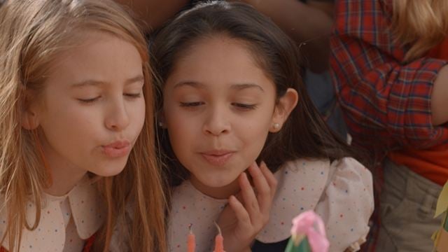 As Ineses: Duas amigas dão à luz ao mesmo tempo em novo clipe (Exclusivo)