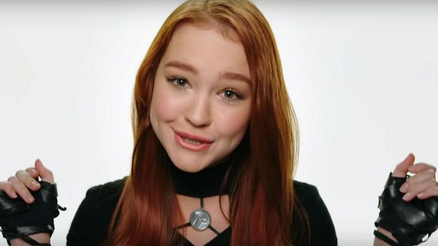 Imagem da notícia Kim Possible: Estrela da versão live-action canta a famosa música de abertura