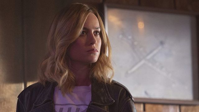 Imagem da notícia Capitã Marvel quase lutou com dinossauro no filme