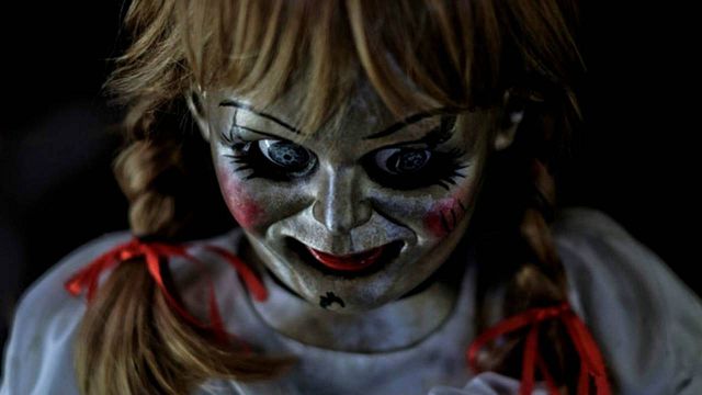 Imagem da notícia Annabelle 3: James Wan divulga primeira imagem da sequência