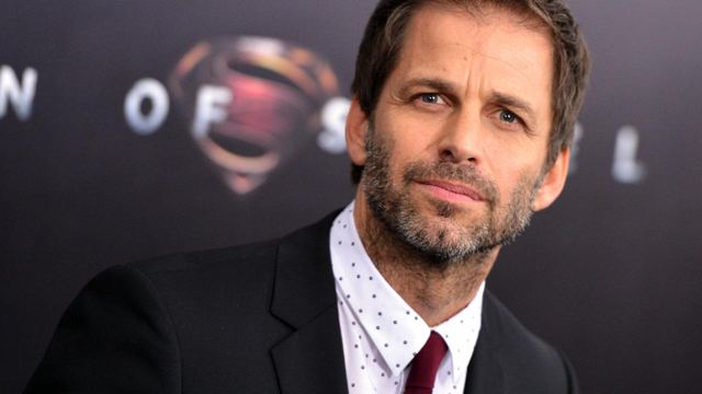 Zack Snyder diz ser fã dos Vingadores: "Assisto a todos os filmes"