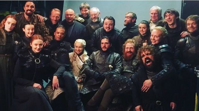 Imagem da notícia Game of Thrones: Elenco se emociona em posts de despedida da série