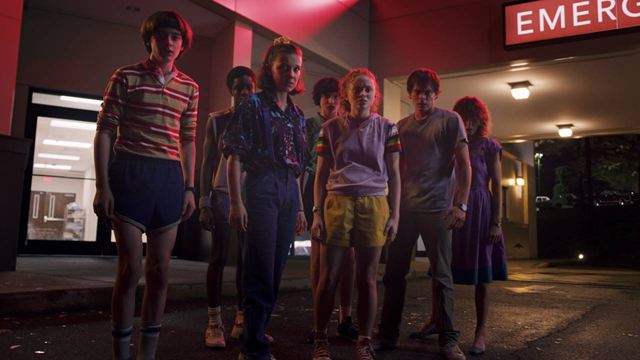 Stranger Things: Novo personagem surge em imagens de bastidores da série da  Netflix - Notícias Série - como visto na Web - AdoroCinema