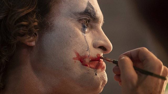 Coringa: Primeiras críticas destacam Joaquin Phoenix audacioso e história potencialmente perigosa