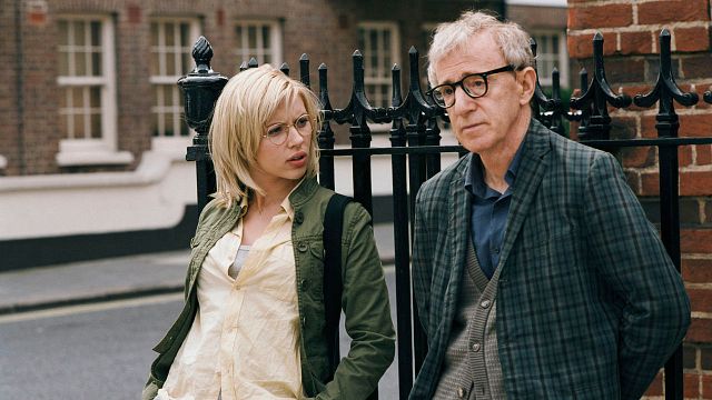 Imagem da notícia Dylan Farrow critica Scarlett Johansson por defender Woody Allen