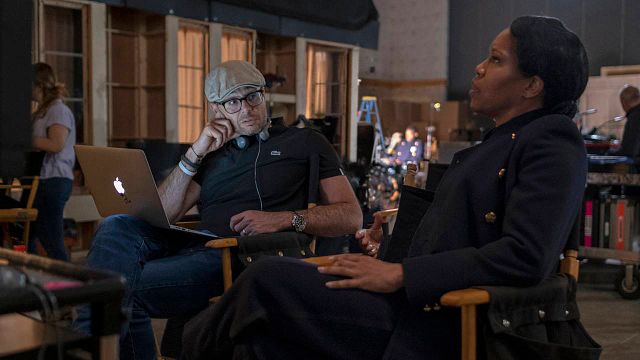 Imagem da notícia Watchmen mistura heróis e vilões em novo vídeo de bastidores