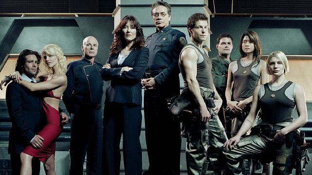 Imagem da notícia Battlestar Galactica ganhará reboot pelo criador de Mr. Robot