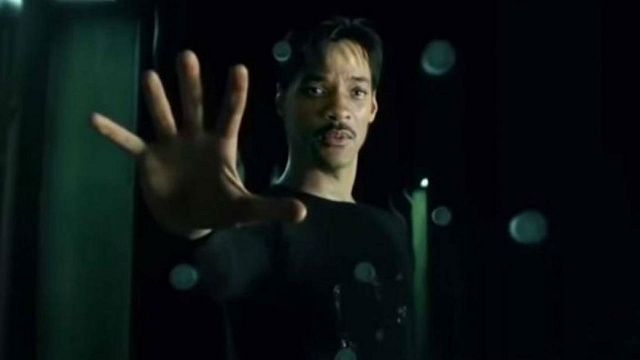Imagem da notícia Will Smith divulga vídeo em que aparece como Neo de Matrix