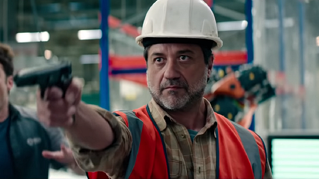 Imagem da notícia O Exterminador do Futuro: Ator de La Casa de Papel se transforma em vilão no novo trailer de Destino Sombrio