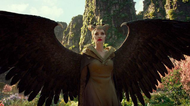 Imagem da notícia Bilheterias Brasil: Malévola assume o trono da maldade e se torna líder